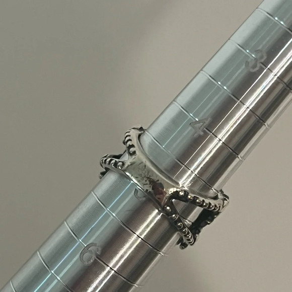 James Avery Retired Flower Mound Dome Ring .925 Sterling Silver Size 5 - Picture 15 of 15